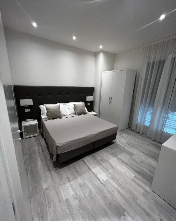 Hotel Ardea Риччоне Екстер'єр фото