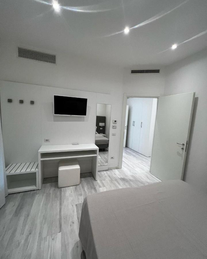 Hotel Ardea Риччоне Екстер'єр фото
