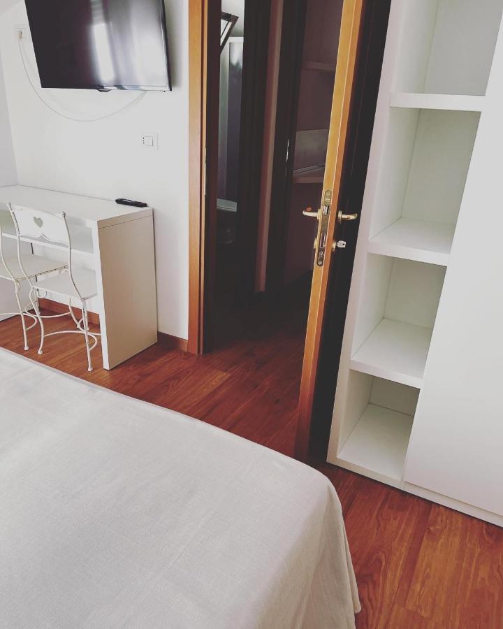 Hotel Ardea Риччоне Екстер'єр фото