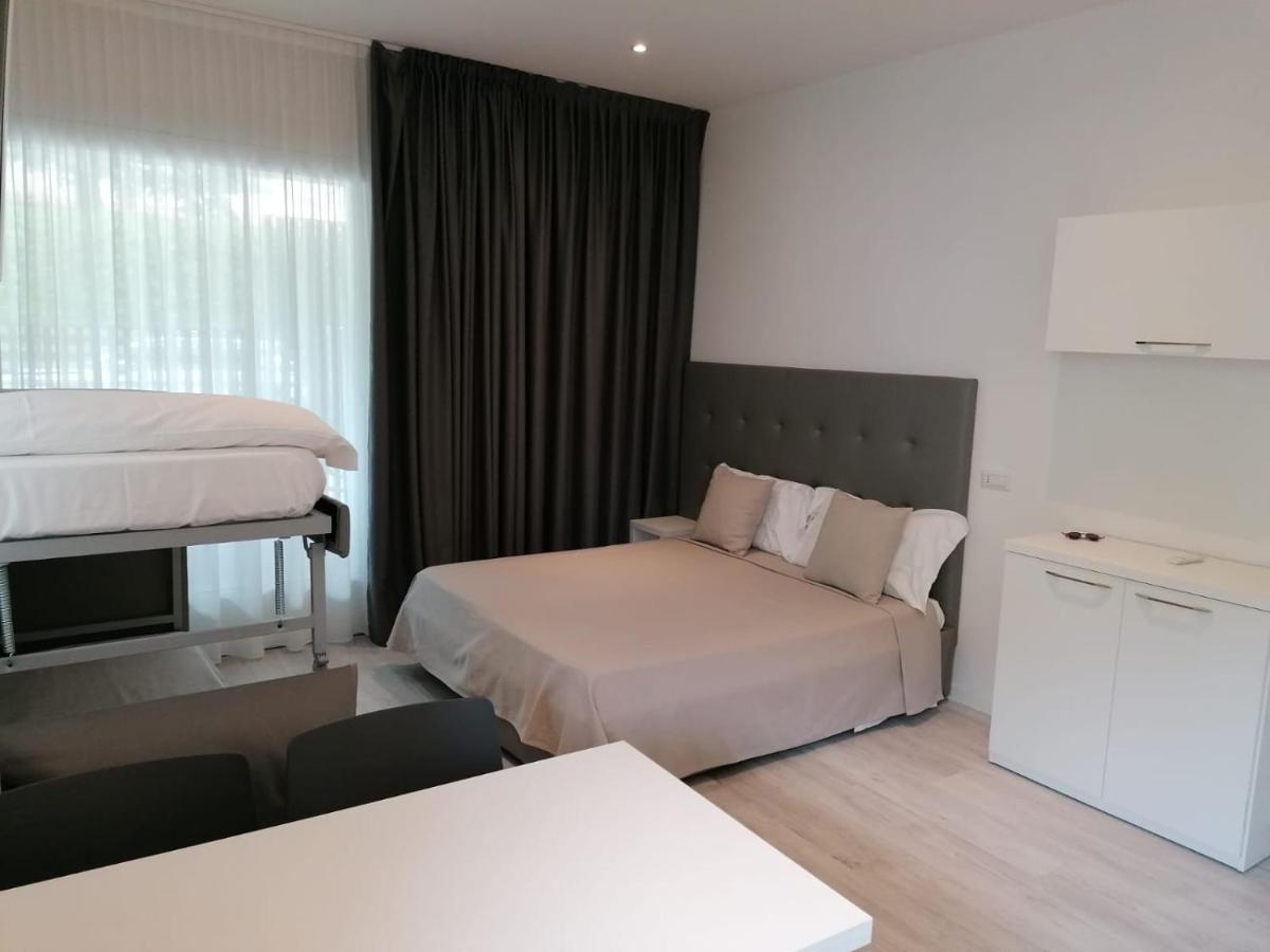 Hotel Ardea Риччоне Екстер'єр фото