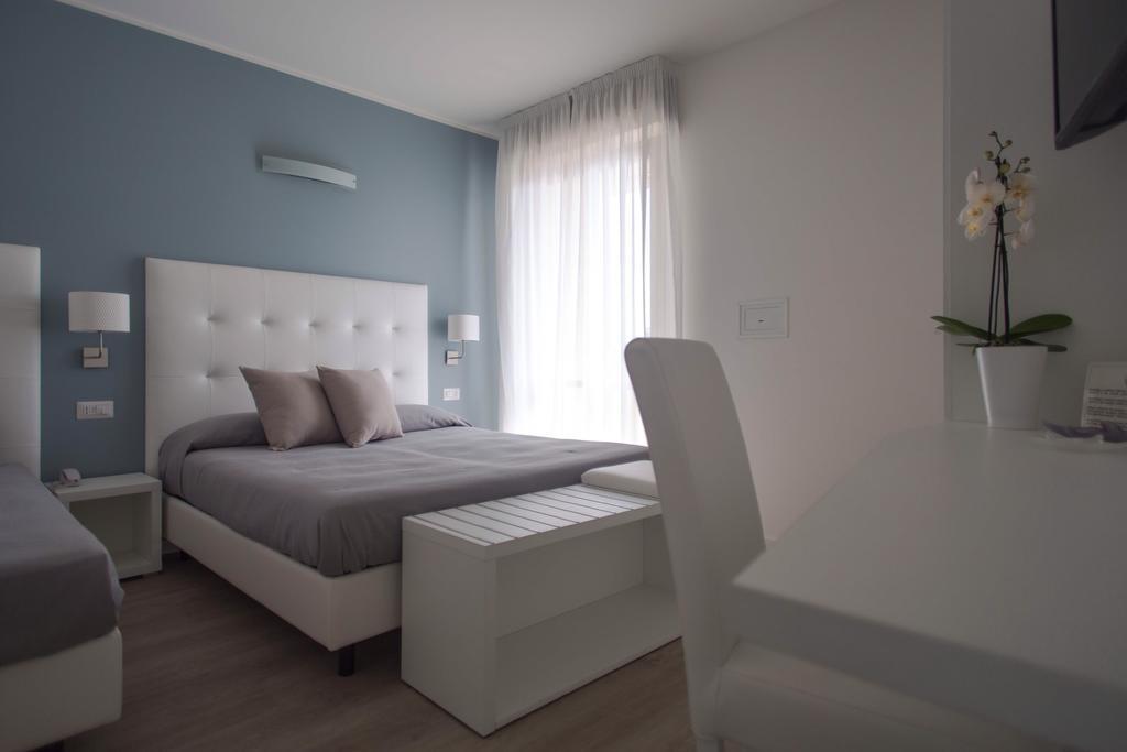 Hotel Ardea Риччоне Екстер'єр фото